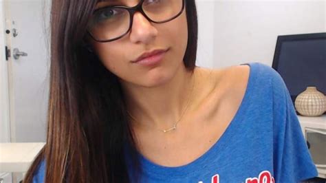 mia kalifha porno|Mia Khalifa Videos Porno 